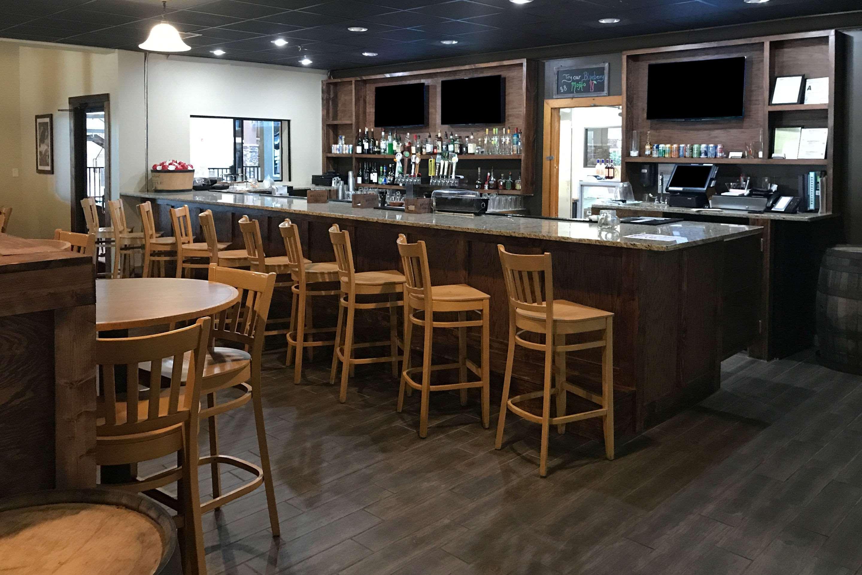 Cascades Mountain Resort, Ascend Hotel Collection Хендерсънвил Екстериор снимка