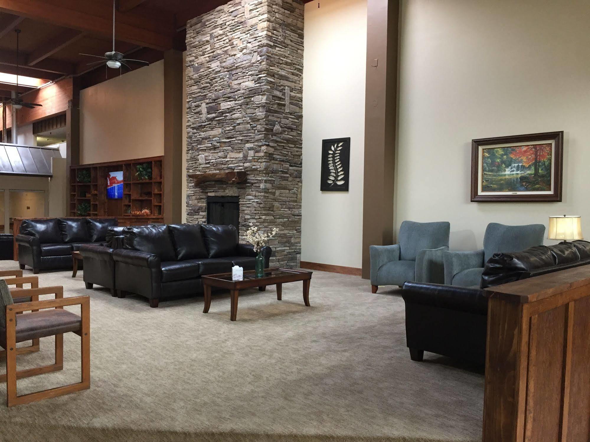 Cascades Mountain Resort, Ascend Hotel Collection Хендерсънвил Екстериор снимка